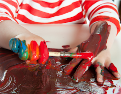 child hand painting